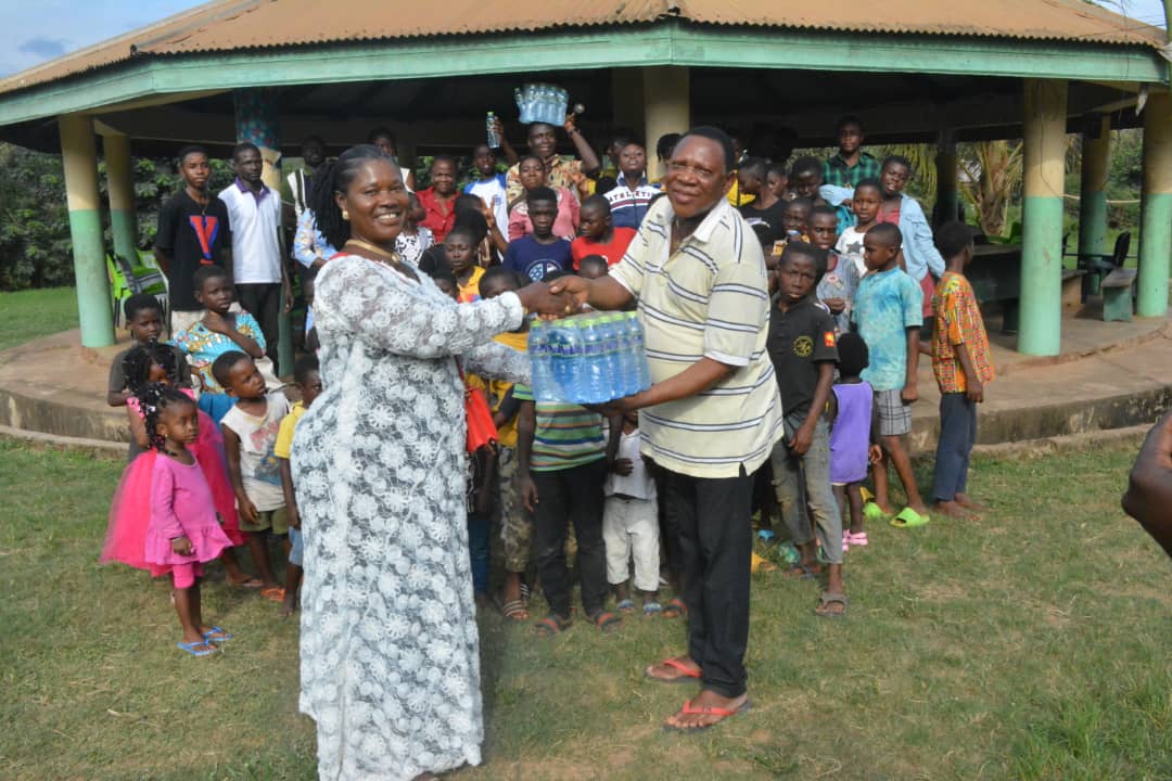 Onyame Nkosoo foundation donates to Huhuya Orphanage home